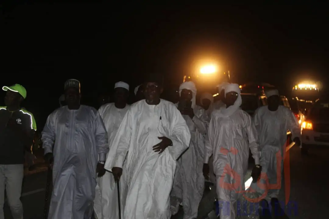 Tchad : la délégation de Ahmat Bachir à Abéché pour l'intronisation du sultan du Ouaddaï. © Alwihda Info