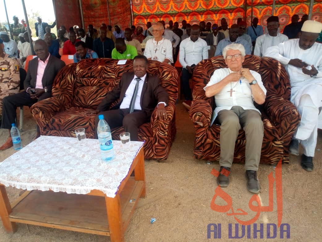 Tchad : un établissement scolaire inauguré à Mongo. © Béchir Badjoury/Alwihda Info Tchad : un établissement scolaire inauguré à Mongo. © Béchir Badjoury/Alwihda Info