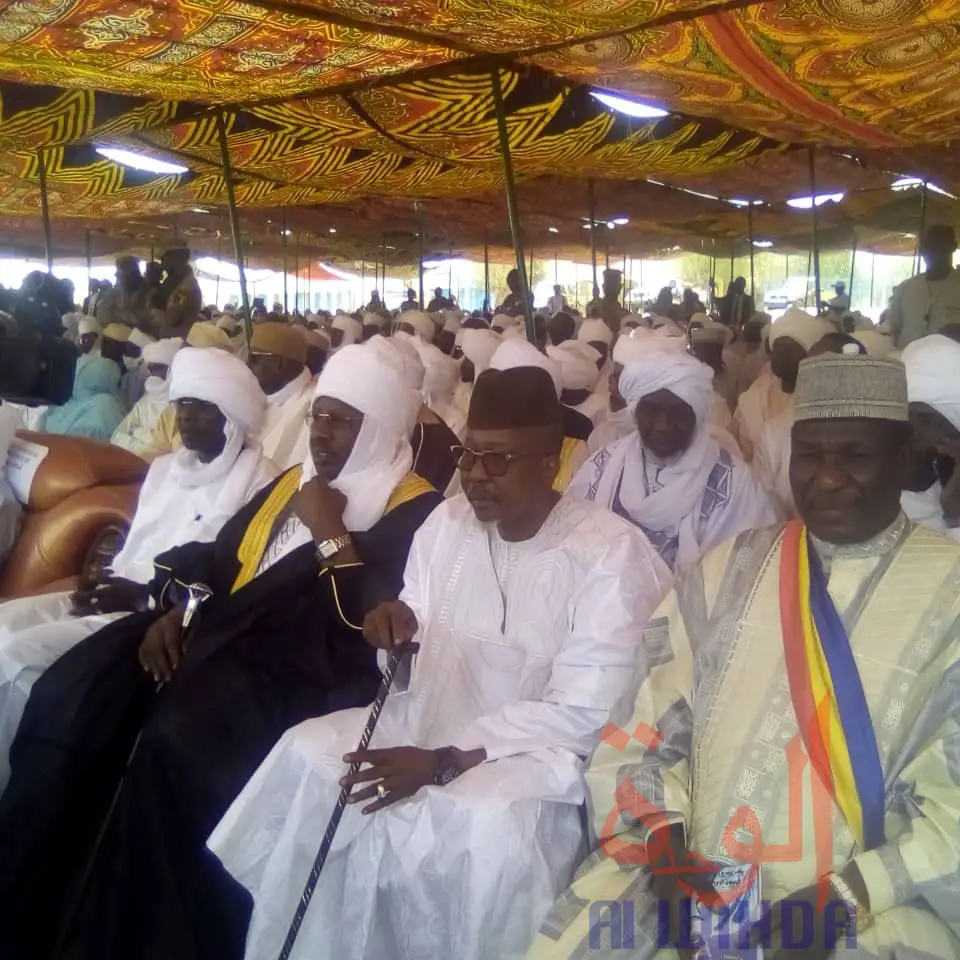 Tchad - Intronisation du sultan du Ouaddaï : une "journée historique", se félicite Ahmat Bachir. © Abba Issa/Alwihda Info