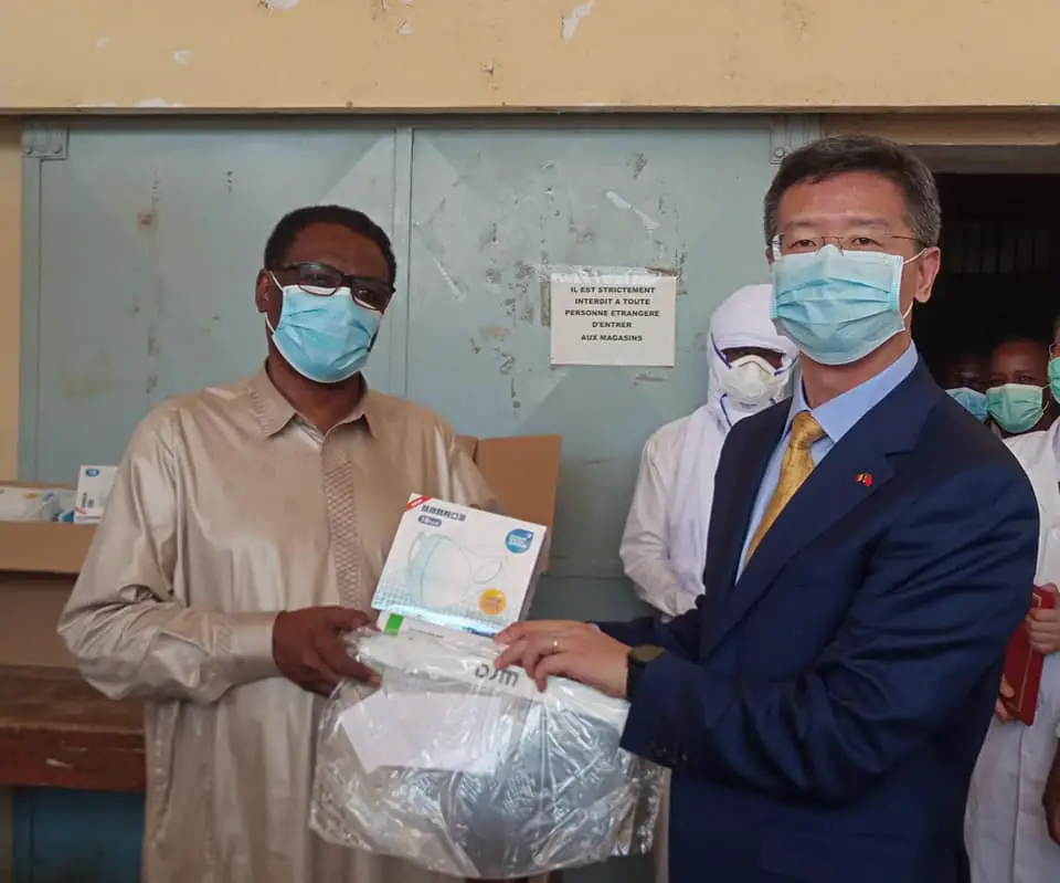 Tchad : dons de la Chine, le ministre de la santé tord le cou aux rumeurs. © Dr/min.sp