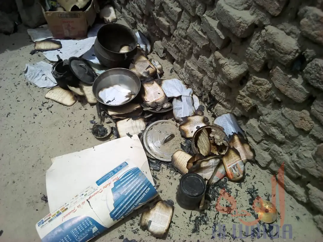 Tchad : en préparant du thé, il met accidentellement feu à son foyer. © Mbainaissem Gédéon Mbeibadoum/Alwihda Info