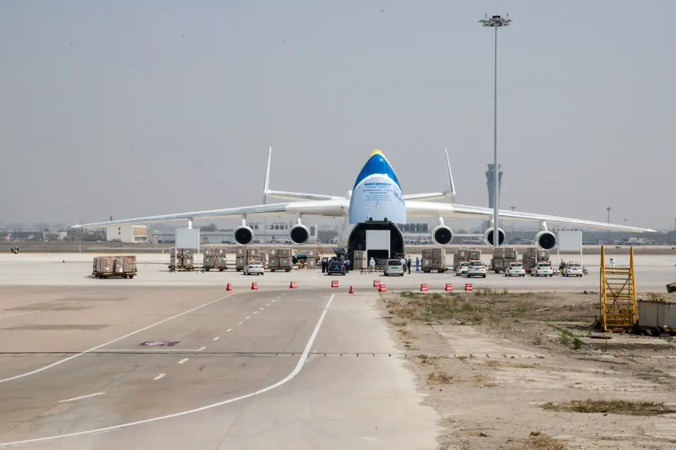 The An-225 arrived in North China's Tianjin on April 12 evening to transport 400 tons of medical supplies bought from China, including seven million masks and several hundred thousand protective suits, to Poland. Photo by Pang Jie/People’s Daily