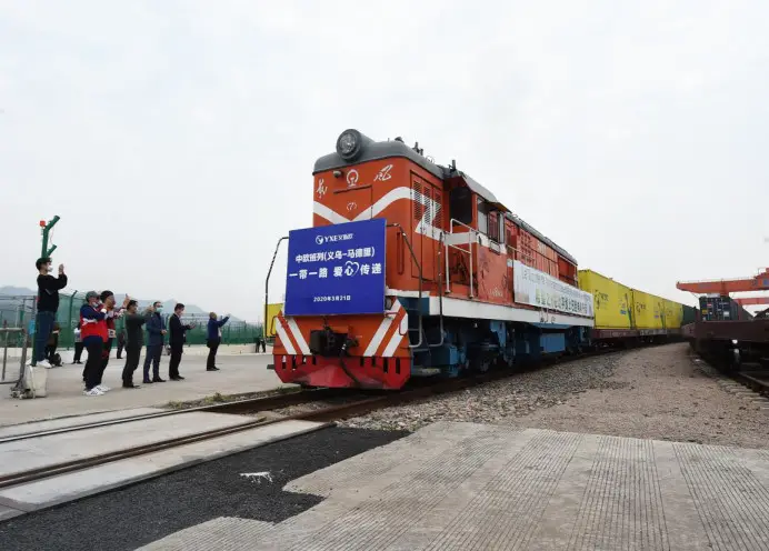 The first China-Europe freight train carrying medical supplies departs from Yiwu West Railway Station, east China’s Zhejiang province for Spain to assist the country to fight COVID-19, March 21, 2020. Gong Xianming/People’s Daily Online