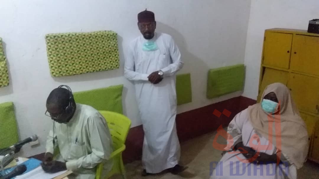 Tchad : cours à la radio, l'initiative pleine d'espoir au Batha. © Hassan Djidda Hassan/Alwihda Info