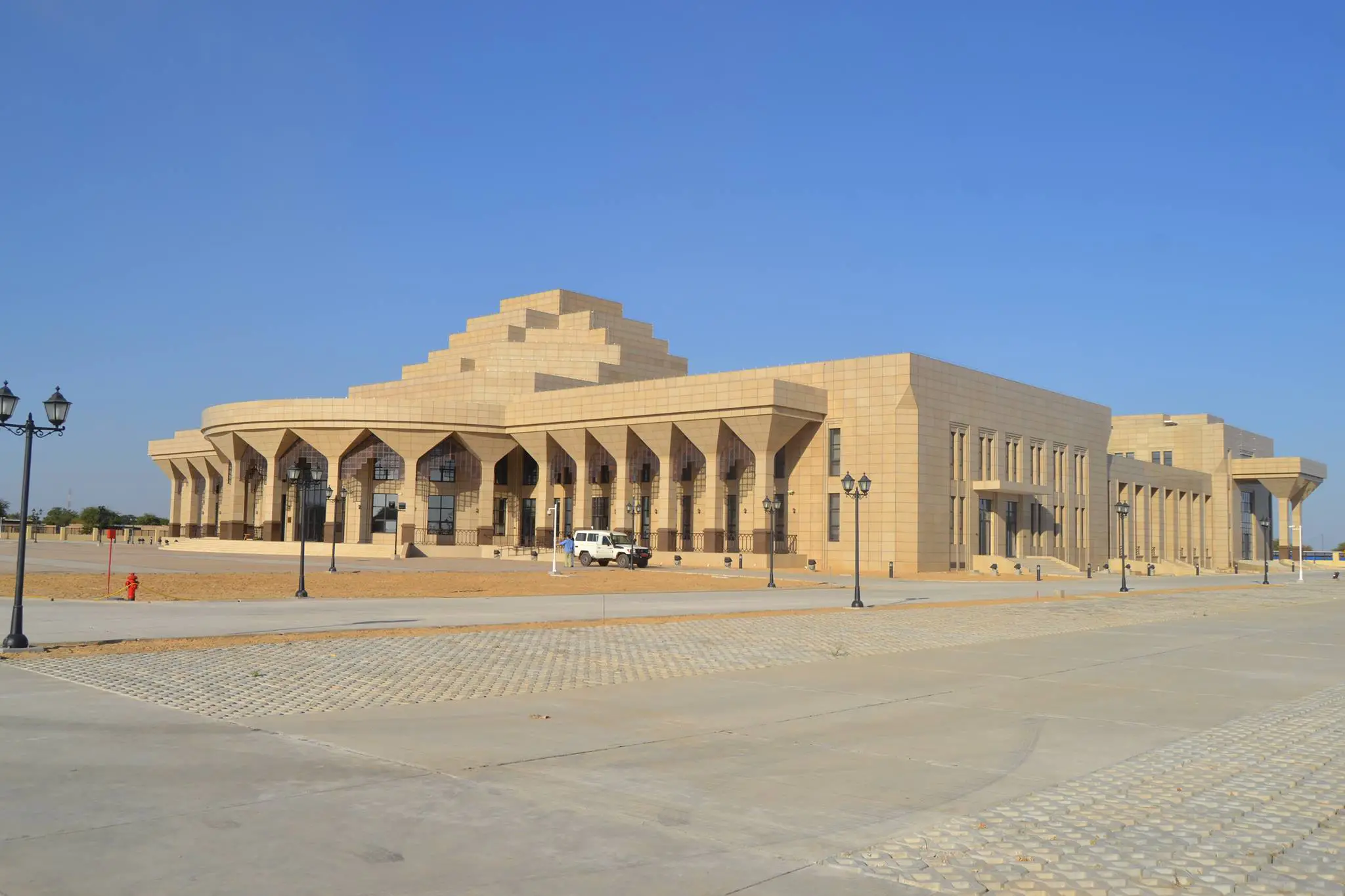 Le Palais de la démocratie, siège de l'Assemblée nationale au Tchad. © DR