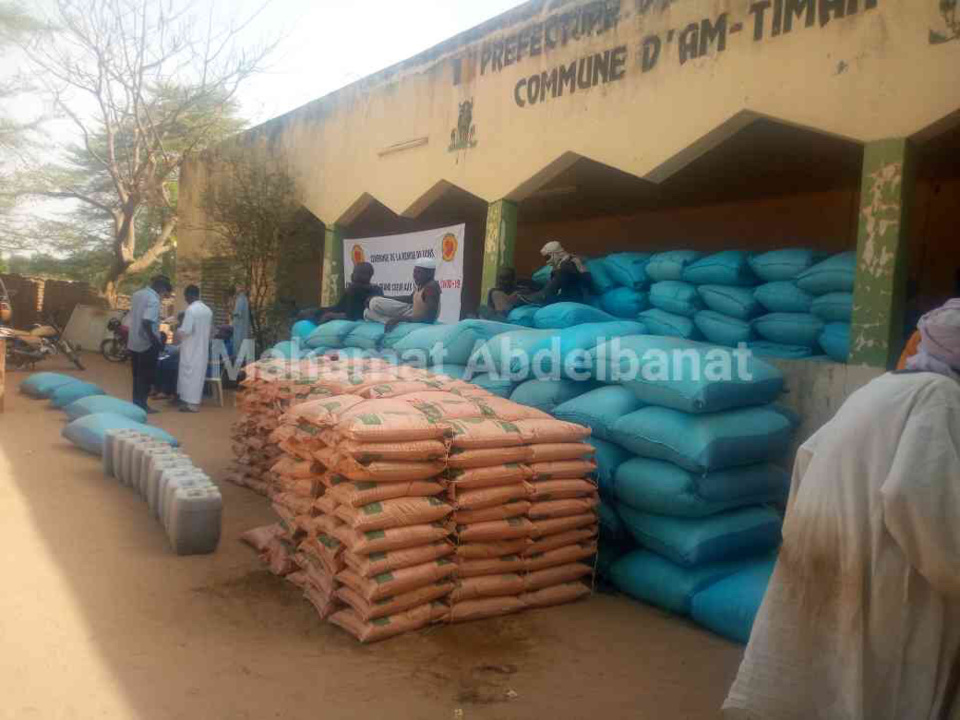 Tchad : à Am Timan, une opération de distribution de vivres aux personnes vulnérables. © Mahamat Abdelbanat Kourma/Alwihda Info