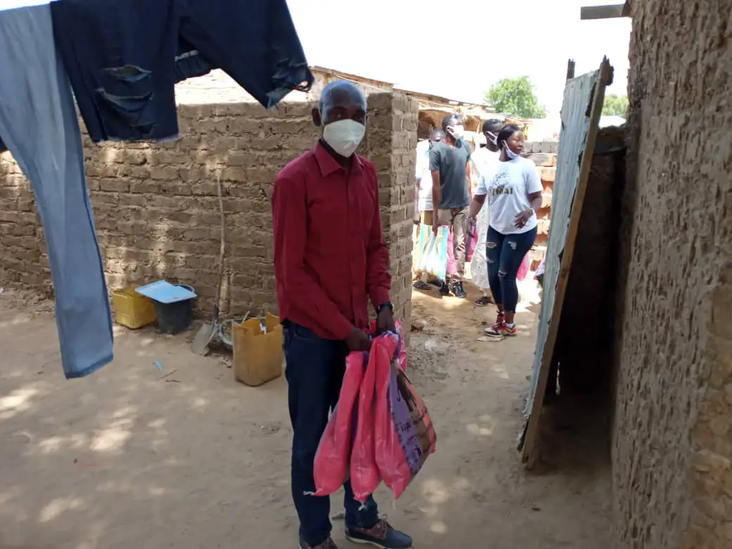 Tchad : 1000 kits alimentaires et des milliers de masques distribués à Walia. © Abakar Chérif Hamid/Alwihda Info