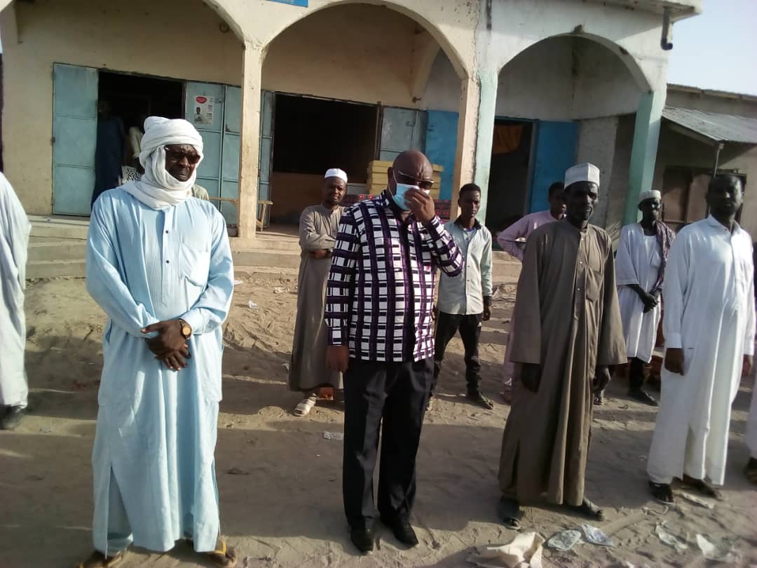 Tchad : à Massakory, 4000 masques distribués aux commerçants du marché central. © Mbainaissem Gédéon/Alwihda Info