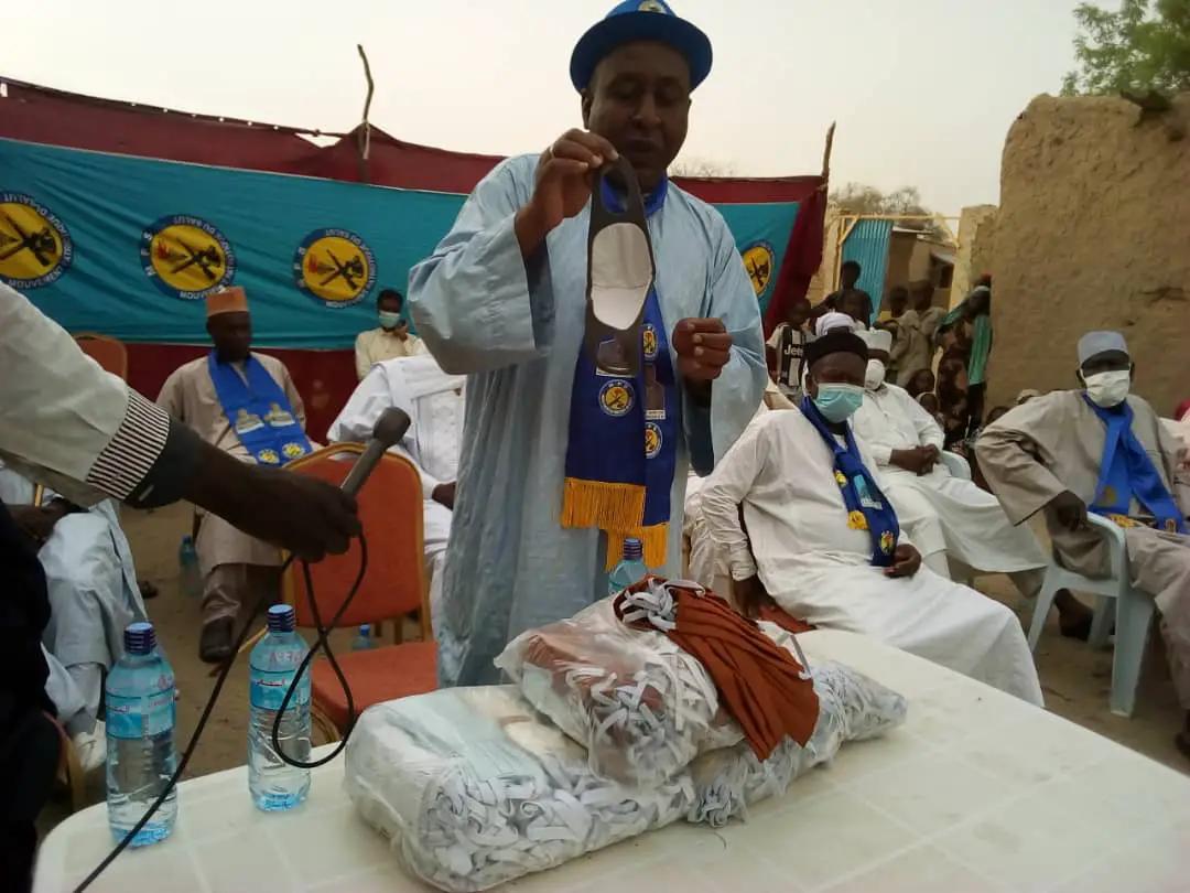 Tchad- Covid 19 : 500 masques remis en don à Massakory par un parti politique : ©️ Mbainaissem Gédéon Mbeïbadoum /Alwihda Info
