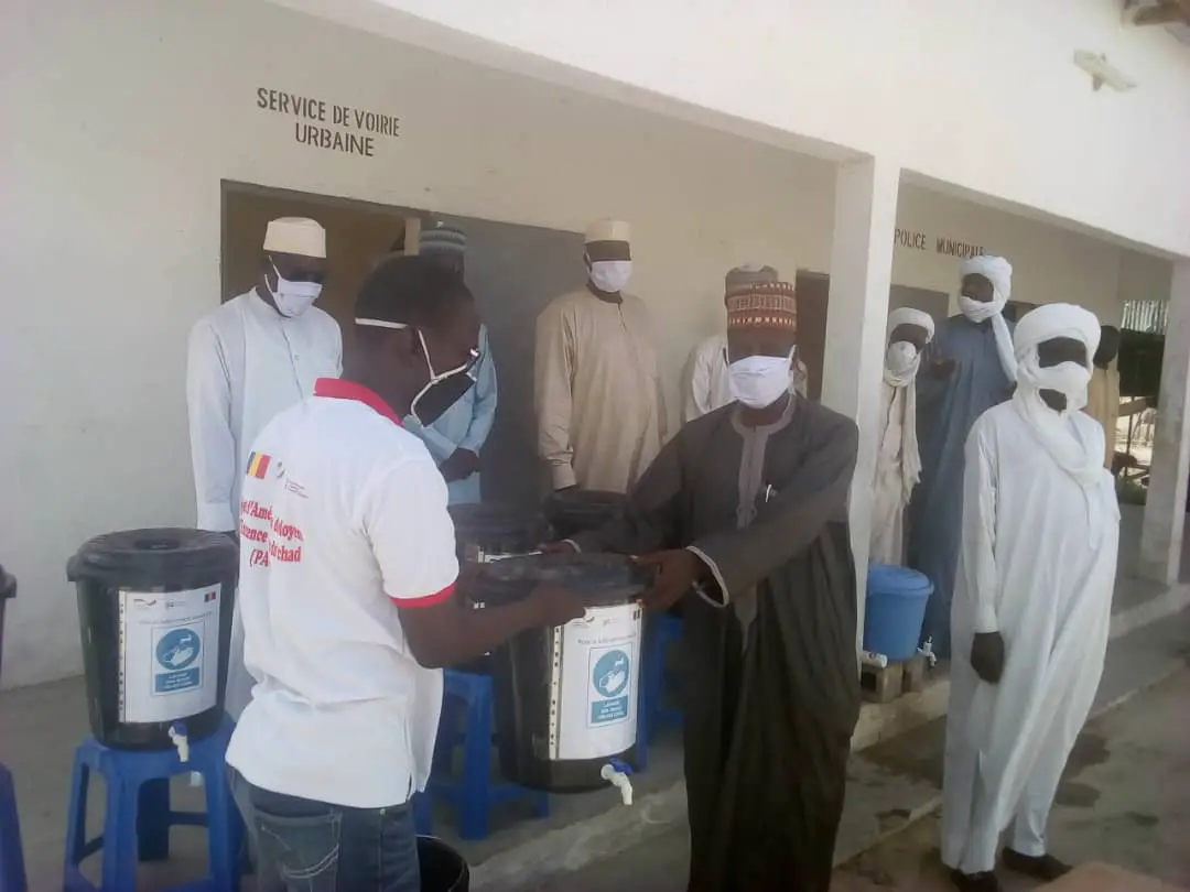 Tchad-COVID 19 : La mairie de Massakory reçoit un don de dispositif de lavage de main : ©️ Mbainaissem Gédéon Mbeïbadoum /Alwihda Info