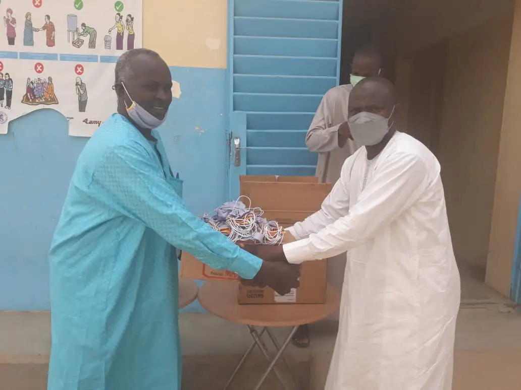 Tchad-Covid19 : Une association offre des kits au district sanitaire d’Abéché : ©️ Abba Issa/Alwihda Info