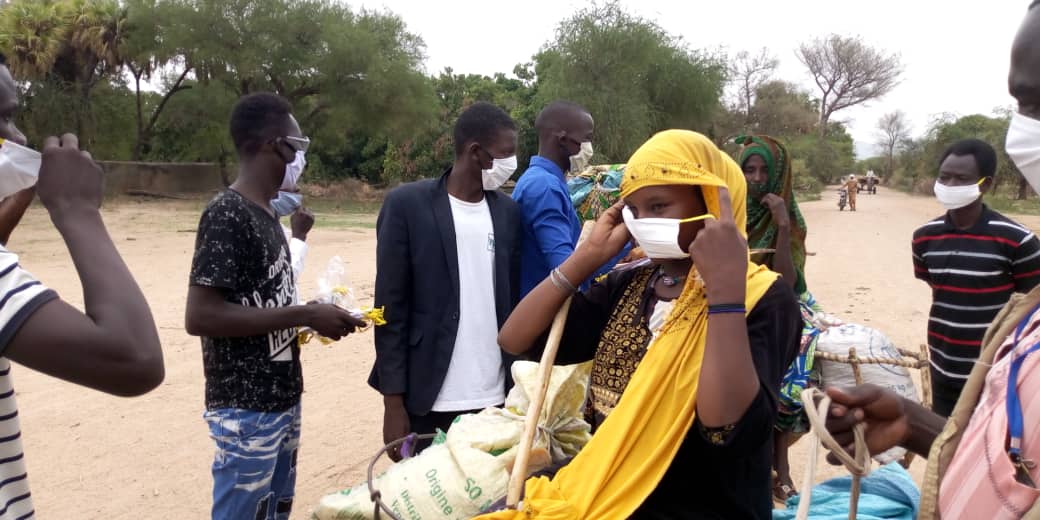 Tchad-Covid 19 : A Mongo des jeunes à pied d’œuvre contre Corona virus : ©️ Béchir Badjoury/Alwihda Info