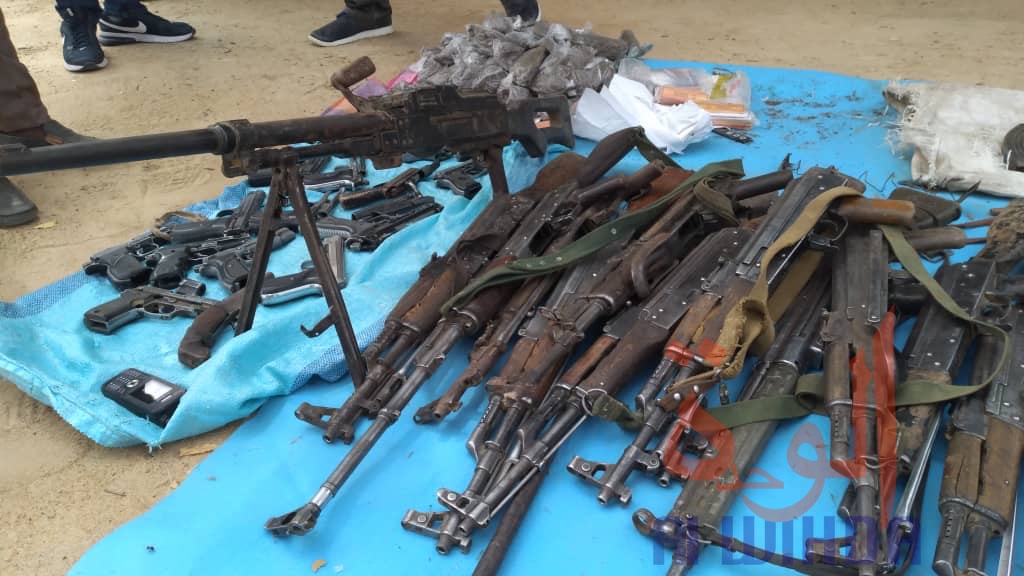 Tchad : d'importantes saisies d'armes de guerre par la gendarmerie. © Aristide Djimalde/Ben Kadabio/Alwihda Info Tchad : d'importantes saisies d'armes de guerre par la gendarmerie. © Aristide Djimalde/Ben Kadabio/Alwihda Info