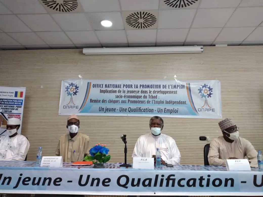 Tchad : des promoteurs de l'emploi reçoivent 110 millions Fcfa de l'ONAPE. © Malick Mahamat/Alwihda Info