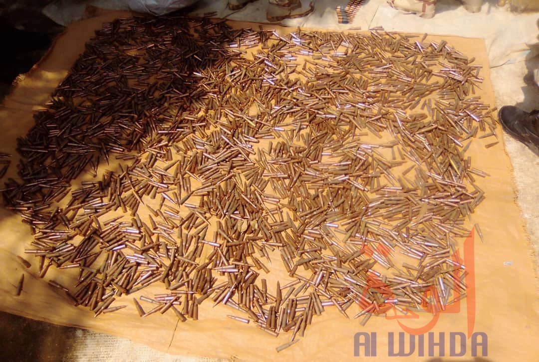 Tchad : au Logone Oriental, des armes et munitions saisies lors d'une course-poursuite. © Frédéric Ngardodim/Alwihda Info Tchad : au Logone Oriental, des armes et munitions saisies lors d'une course-poursuite. © Frédéric Ngardodim/Alwihda Info