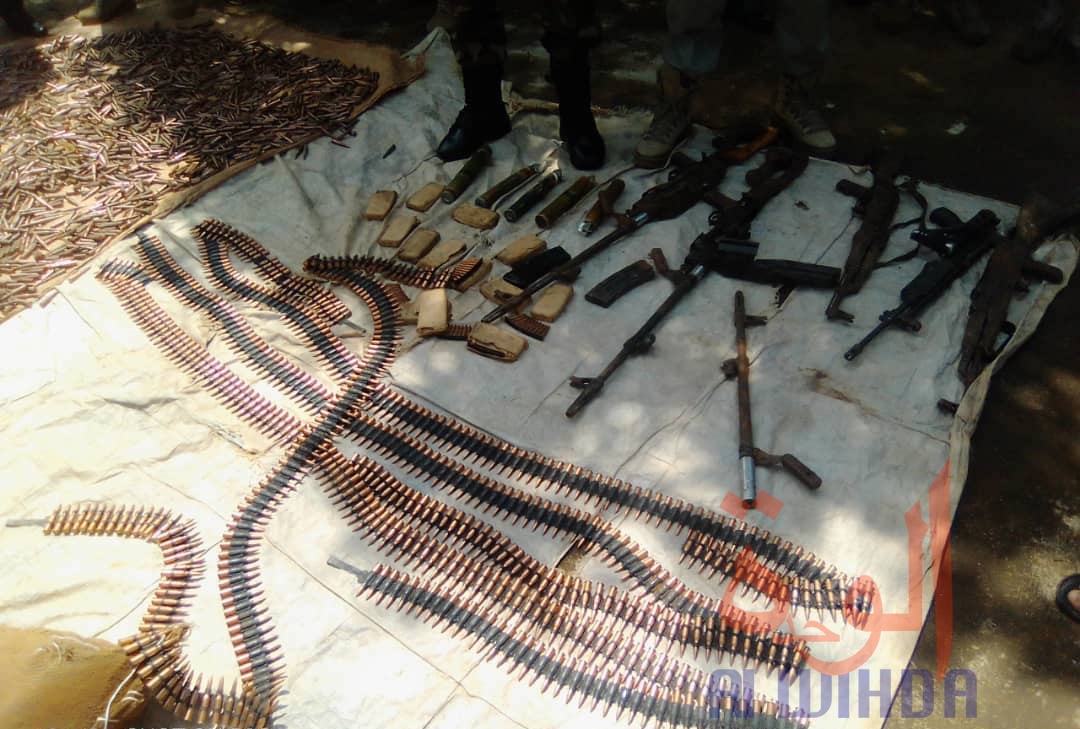Tchad : au Logone Oriental, des armes et munitions saisies lors d'une course-poursuite. © Frédéric Ngardodim/Alwihda Info Tchad : au Logone Oriental, des armes et munitions saisies lors d'une course-poursuite. © Frédéric Ngardodim/Alwihda Info