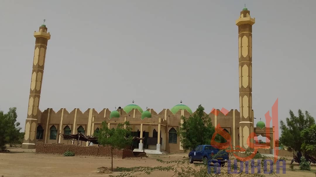 Tchad - Covid-19 : à Ati, la prière du vendredi organisée avec des mesures barrières strictes Tchad - Covid-19 : à Ati, la prière du vendredi organisée avec des mesures barrières strictes