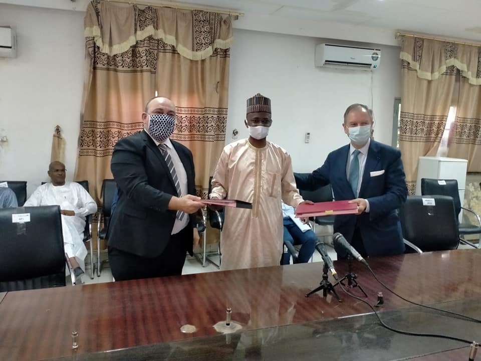 Tchad : un don de près de 5 milliards Fcfa pour la lutte contre la Covid-19. © DR/Min. Finances et Budget Tchad : un don de près de 5 milliards Fcfa pour la lutte contre la Covid-19. © DR/Min. Finances et Budget