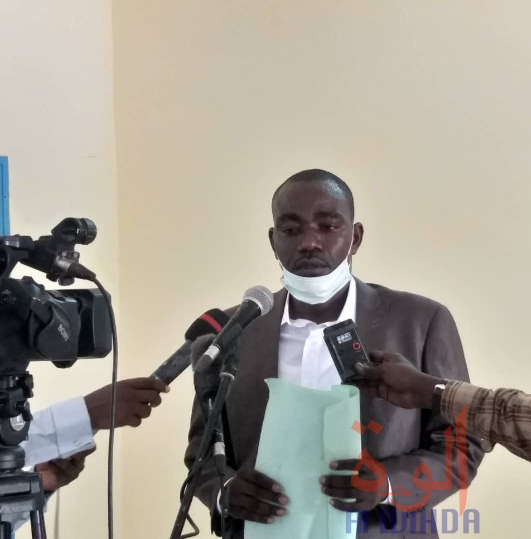 Tchad : 20 millions Fcfa de l'État pour le financement de 17 projets jeunes à Abéché. © Abba Issa/Alwihda Info Tchad : 20 millions Fcfa de l'État pour le financement de 17 projets jeunes à Abéché. © Abba Issa/Alwihda Info