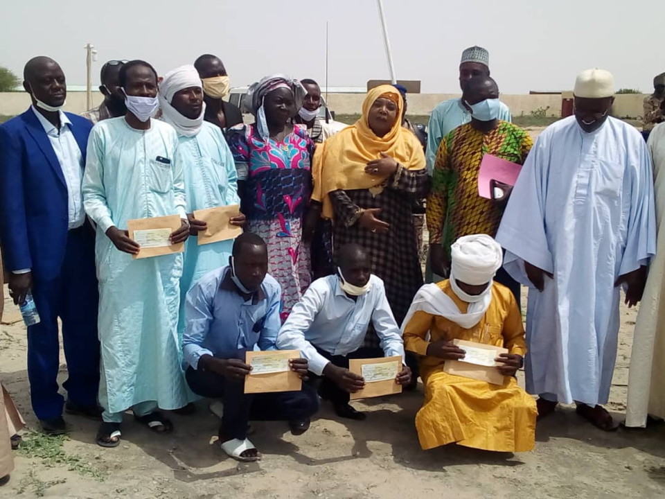 Tchad : au Hadjer Lamis, un appui de 7,8 millions FCFA à 5 jeunes promoteurs. © Mbainaissem Gédéon Mbeïbadoum/Alwihda Info Tchad : au Hadjer Lamis, un appui de 7,8 millions FCFA à 5 jeunes promoteurs. © Mbainaissem Gédéon Mbeïbadoum/Alwihda Info