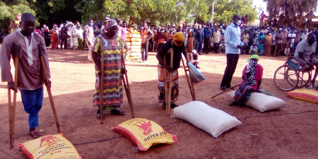 Tchad : A Pala des vivres aux démunis, la demande plus élevée que l’offre le Maréchal Itno va y remédier selon le gouverneur : ©️ Foka Mapagne /Alwihda Info