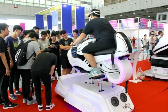 A VR vehicle attracts many visitors at the China (Nanjing) BeiDou Satellite Navigation Application Expo held in Nanjing, capital of east China’s Jiangsu province, June 4, 2019. (Photo by Wang Luxian, People’s Daily Online)