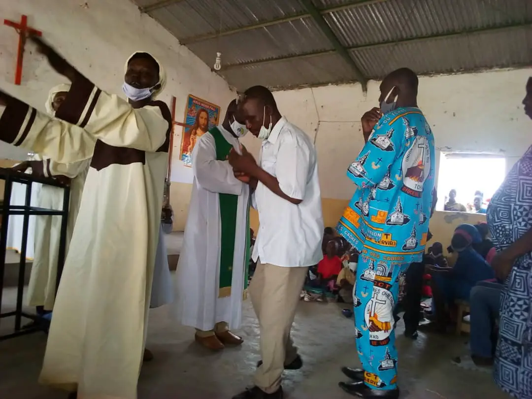 Tchad - Covid-19 : L'Église catholique célèbre sa première messe depuis l'allégement des mesures. © Mbainaissem Gédéon Mbeïbadoum/Alwihda Info