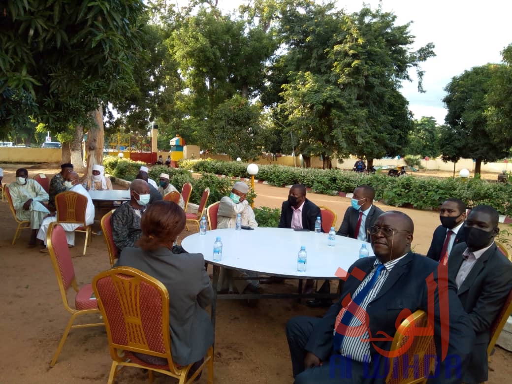 Tchad : avant son départ au Guéra, le gouverneur Dago Yacoub honore plus de 150 responsables Tchad : avant son départ au Guéra, le gouverneur Dago Yacoub honore plus de 150 responsables