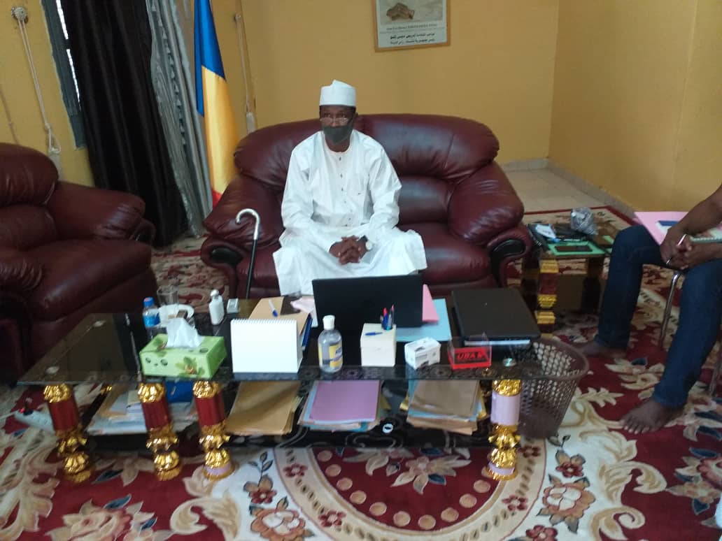 Tchad : le nouveau secrétaire général de la province de Sila installé par le gouverneur. © Mahamat Issa Gadaya/Alwihda Info Tchad : le nouveau secrétaire général de la province de Sila installé par le gouverneur. © Mahamat Issa Gadaya/Alwihda Info