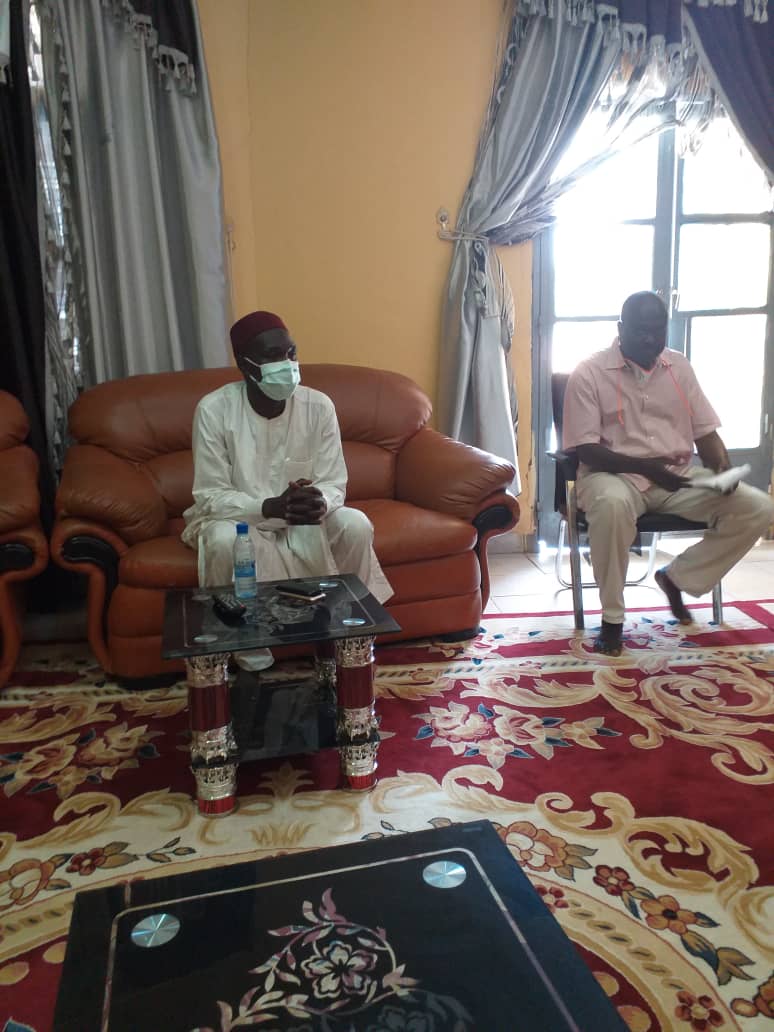 Tchad : le nouveau secrétaire général de la province de Sila installé par le gouverneur. © Mahamat Issa Gadaya/Alwihda Info Tchad : le nouveau secrétaire général de la province de Sila installé par le gouverneur. © Mahamat Issa Gadaya/Alwihda Info