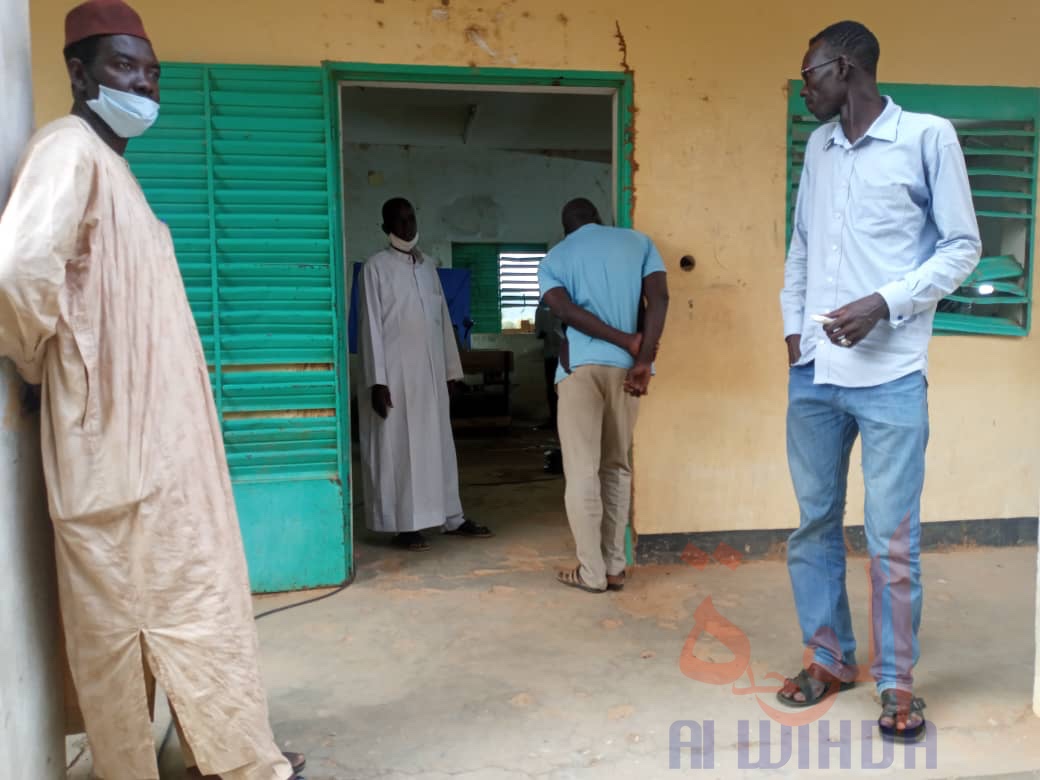 Tchad : début d'enrôlement des candidats au baccalauréat à Goz Beida. © Mahamat Issa Gadaya/Alwihda Info Tchad : début d'enrôlement des candidats au baccalauréat à Goz Beida. © Mahamat Issa Gadaya/Alwihda Info