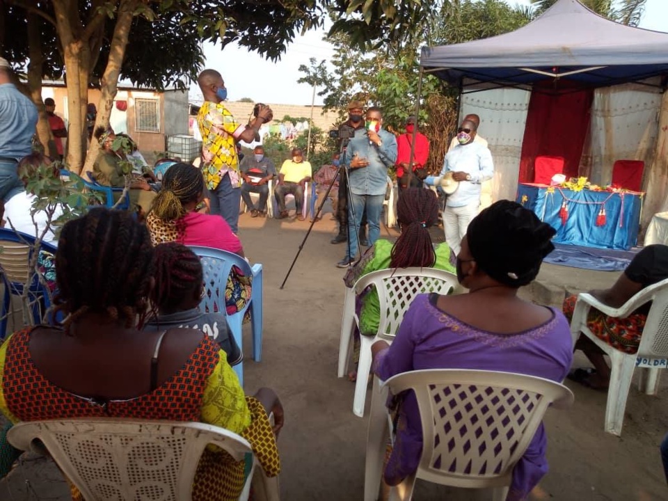 Congo : le député Brice Dimitri Bayendissa à l'écoute de ses mandants de Louessi à Pointe-Noire. Congo : le député Brice Dimitri Bayendissa à l'écoute de ses mandants de Louessi à Pointe-Noire.