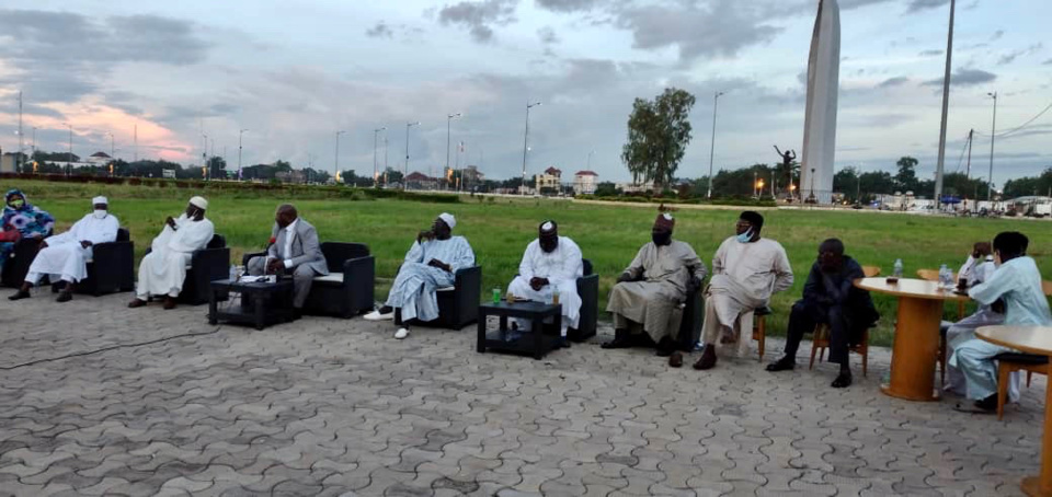 Tchad : "Tout l'argent qui est gardé à la maison, ça fait reculer le développement"