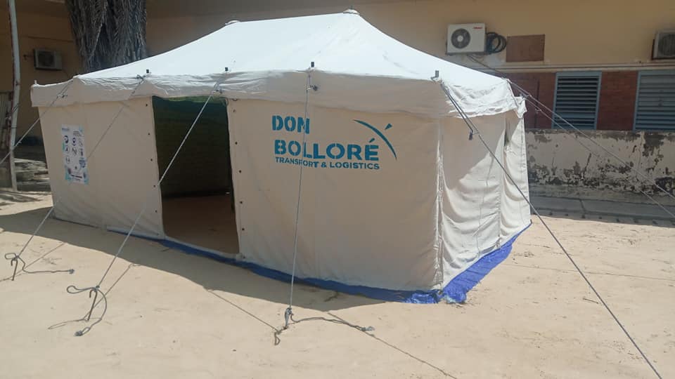 Tchad : le groupe Bolloré offre des tentes pour appuyer la lutte contre la Covid-19. © Min. Santé