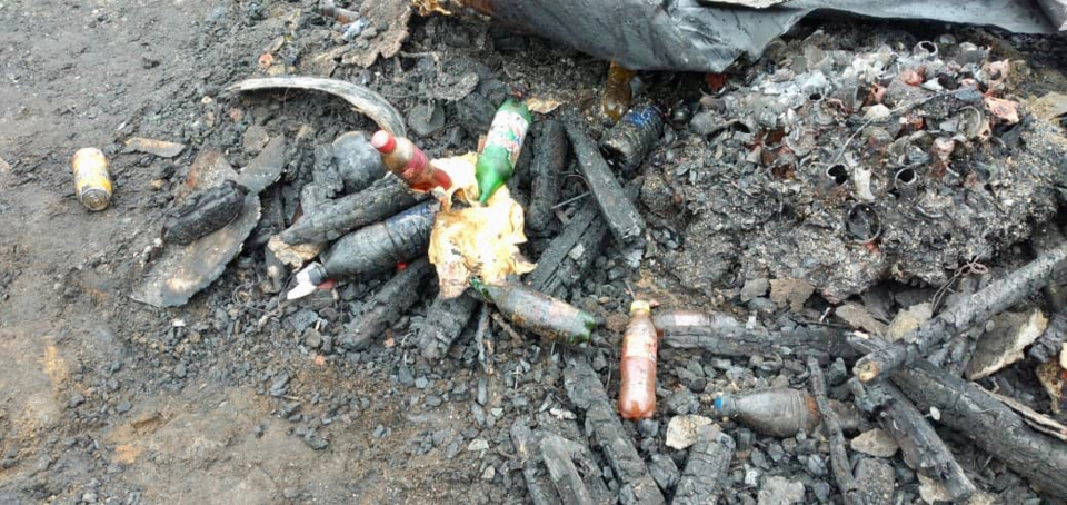 Tchad : un incendie fait des dégâts dans le 8e arrondissement de N'Djamena. © Malick Mahamat/Alwihda Info Tchad : un incendie fait des dégâts dans le 8e arrondissement de N'Djamena. © Malick Mahamat/Alwihda Info
