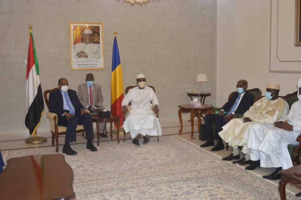 Tchad : Le président Déby a reçu le n°1 soudanais à Amdjarass
