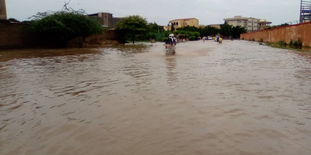 Une rue inondée dans le 8ème arrondissement de N'Djamena, en août 2020. © Mahamat Abderaman Ali Kitire/Alwihda Info