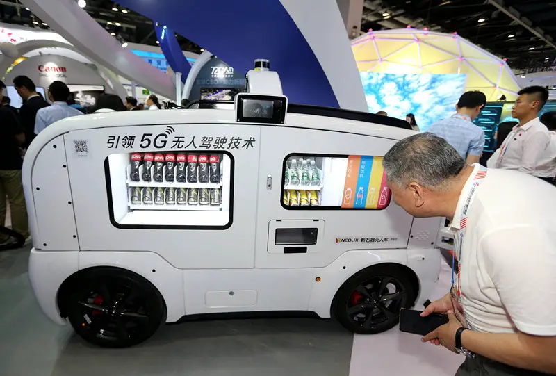 An unmanned vendor vehicle is exhibited at the China International Fair for Trade in Services, May 28, 2019. Photo by Wang Zhen/People's Daily