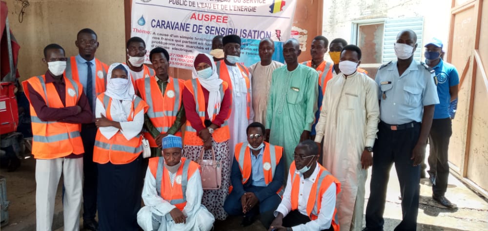 Tchad : les commerçants de la capitale sensibilisés sur l'entretien des circuits électriques. © Abakar Chérif/Alwihda Info Tchad : les commerçants de la capitale sensibilisés sur l'entretien des circuits électriques. © Abakar Chérif/Alwihda Info