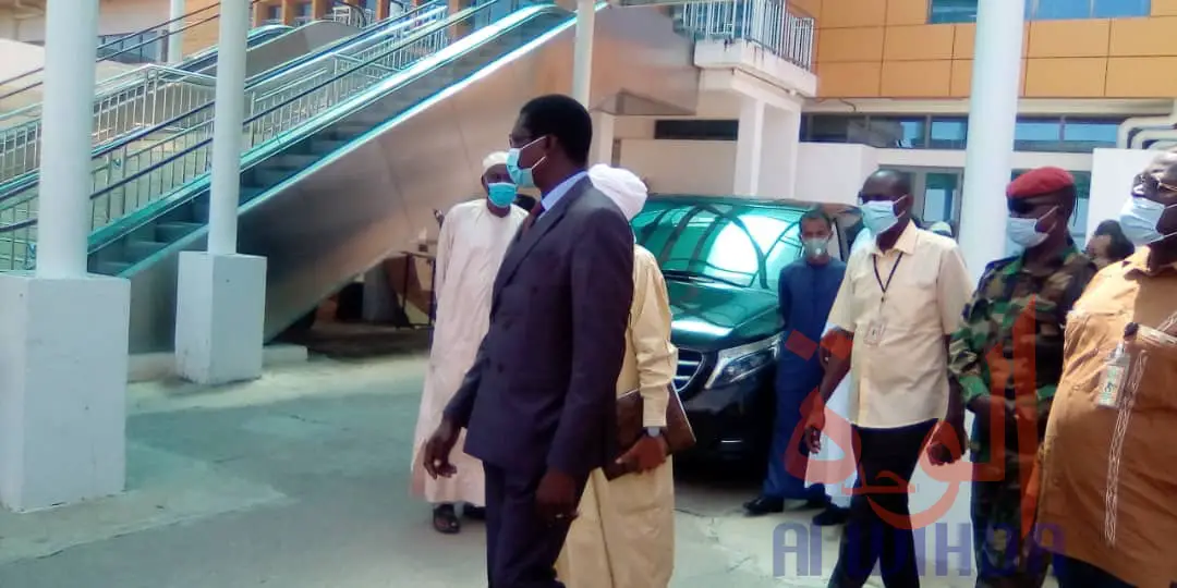 Tchad : le ministre de l'Aviation civile en visite d'inspection à l'aéroport de N'Djamena