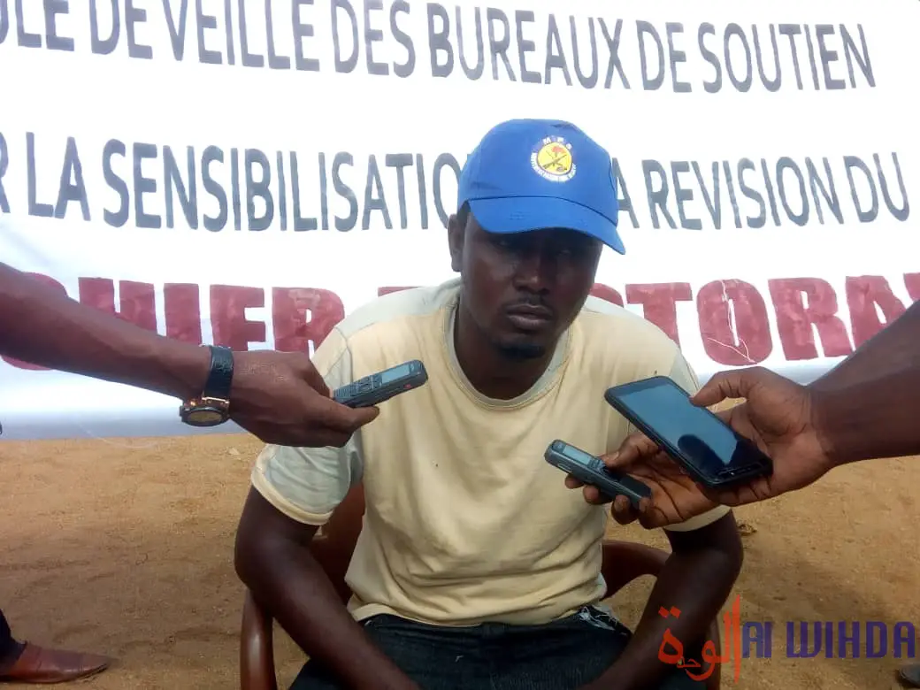 Tchad : des jeunes militants du MPS sillonnent Moundou pour inciter au recensement. © Golmem Ali/Alwihda Info