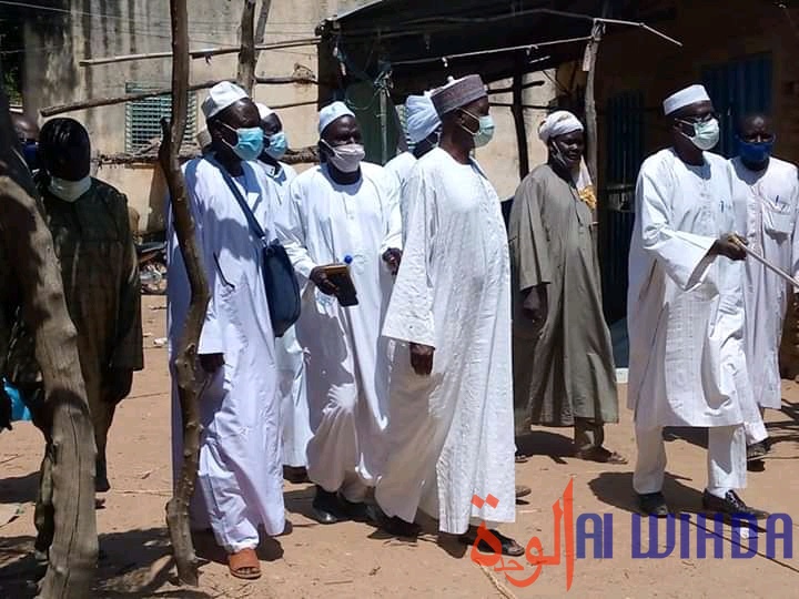 Tchad : à Mongo, le député Moussa Kadam sensibilise sur le recensement électoral Tchad : à Mongo, le député Moussa Kadam sensibilise sur le recensement électoral