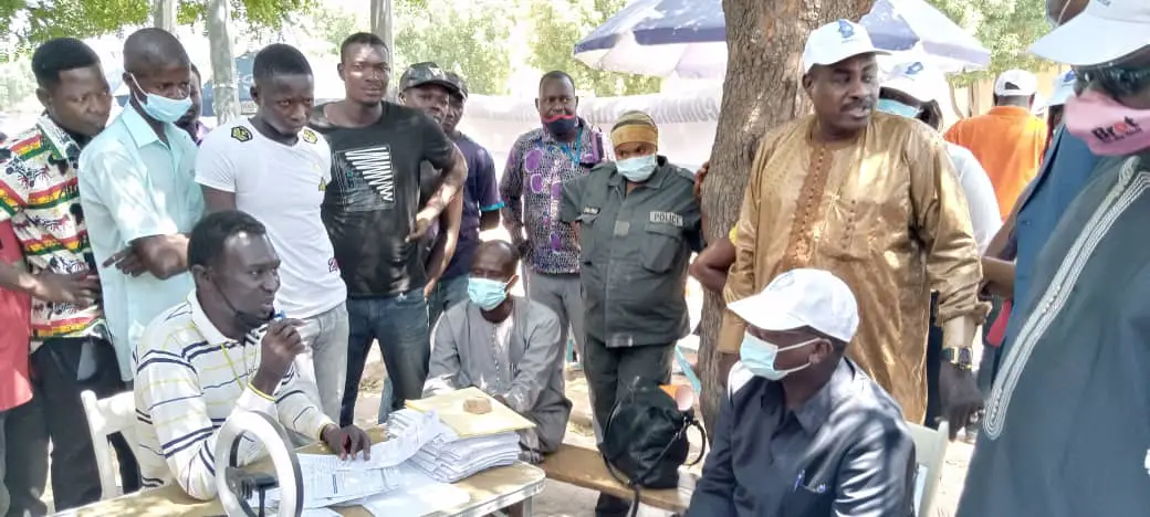 Tchad : la CASCIDHO visite les centres de recensement et préconise un prolongement. © Aristide Djimalde/Alwihda Info