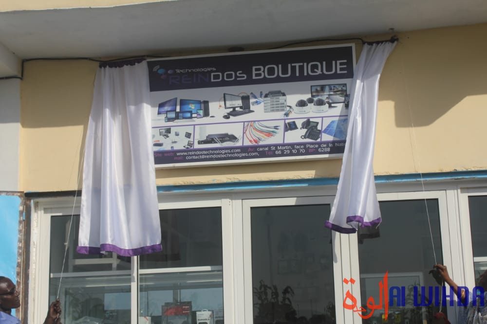 Tchad : Reindos Technologies lance un Espace Tech avec des services variés. © Ben Kadabio/Alwihda Info Tchad : Reindos Technologies lance un Espace Tech avec des services variés. © Ben Kadabio/Alwihda Info