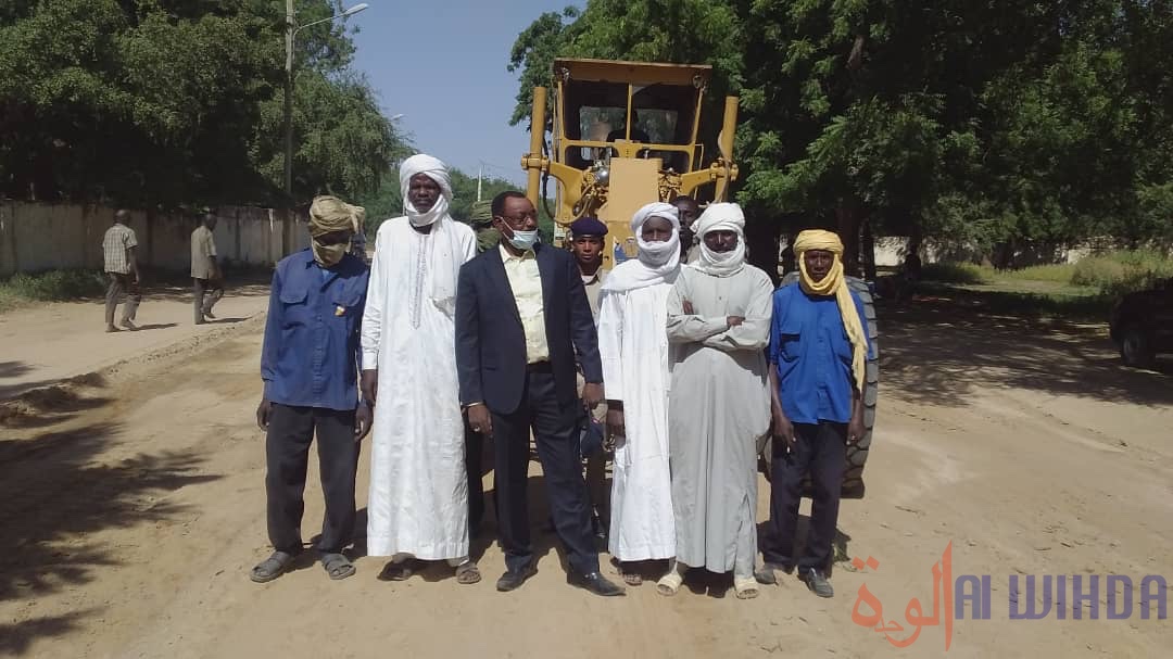 Tchad : les travaux de nivelage des rues progressent à Ati. © Hassan Djidda Hassan/Alwihda Info