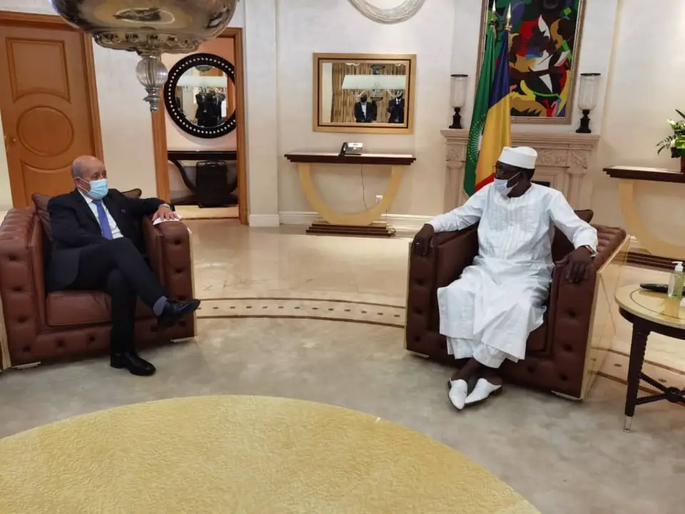 Le président du Tchad s'est entretenu avec le ministre français des Affaires étrangères. © PR/Td