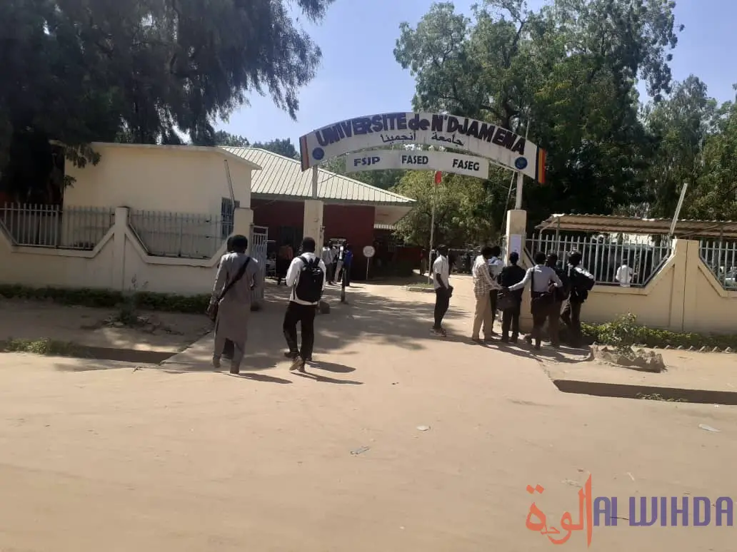 Tchad : la grève relativement observée dans les établissements à N'Djamena. © Ali Moussa/Alwihda Info