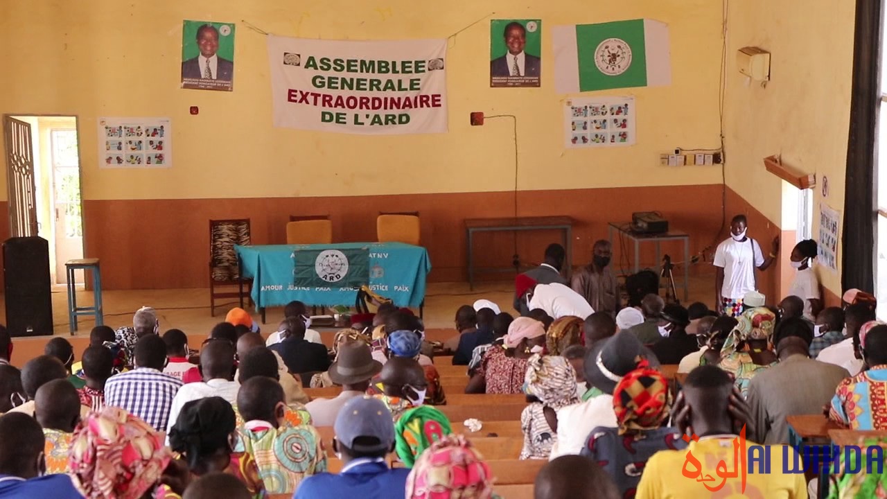 Tchad : le parti ARD adopte plusieurs résolutions à l'issue de son assemblée générale. © Golmem Ali/Alwihda Info Tchad : le parti ARD adopte plusieurs résolutions à l'issue de son assemblée générale. © Golmem Ali/Alwihda Info