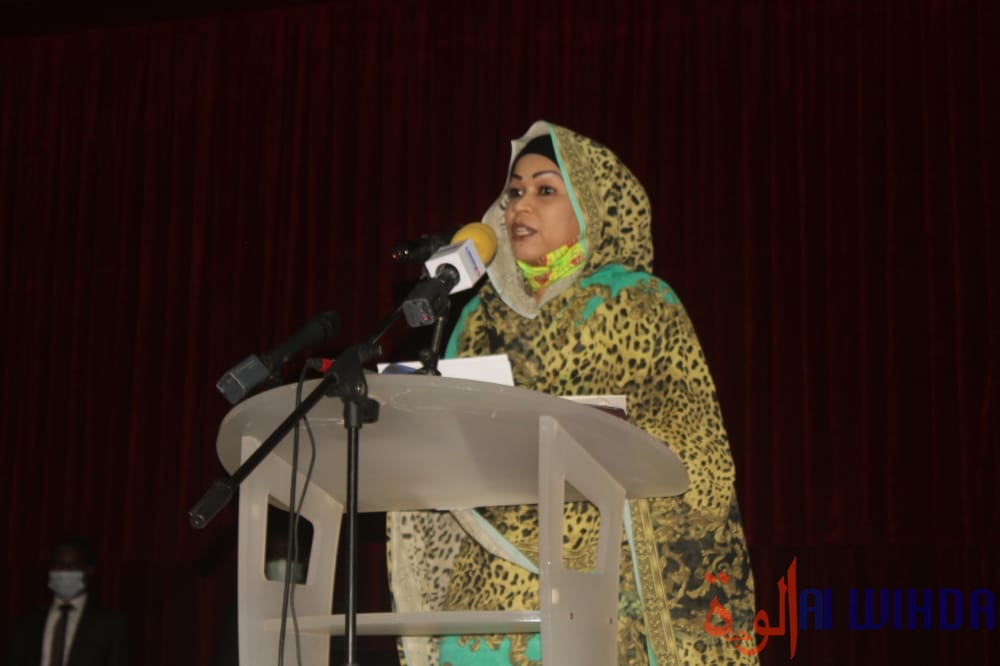 Tchad : la Première Dame honore une promotion de 1000 jeunes formés en entrepreneuriat Tchad : la Première Dame honore une promotion de 1000 jeunes formés en entrepreneuriat
