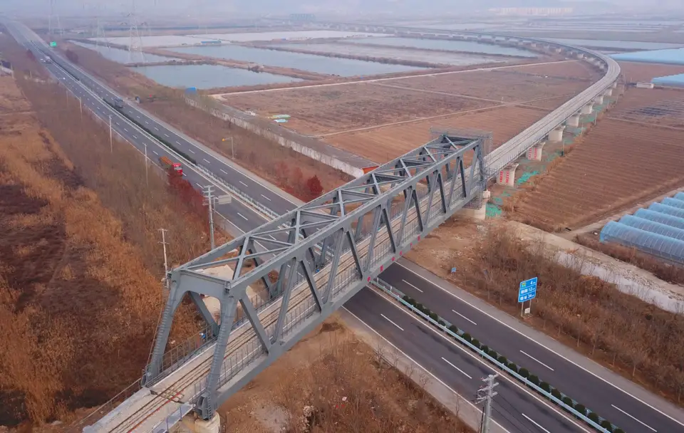 A special railway designed for the SCO (Lianyungang) International Logistics Park, located in Lianyungang, East China's Jiangsu Province, links SCO member states with an access to the Pacific Ocean for trade. Photo by Geng Yuhe/People's Daily Online